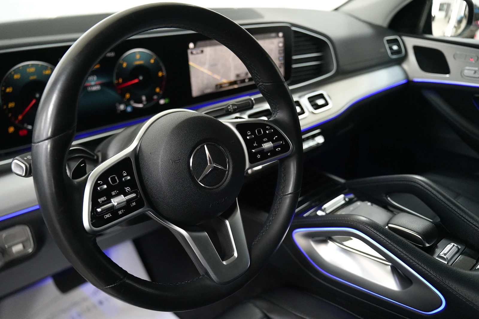 Mercedes-Benz GLE Coupe 350d 4Matic AMG Line Night Package - изображение 10