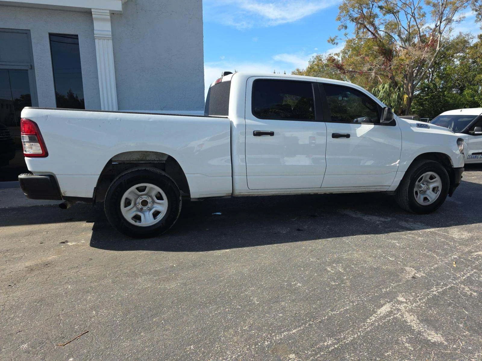 Dodge RAM 1500 Tradesman 5.7 HEMI - изображение 2