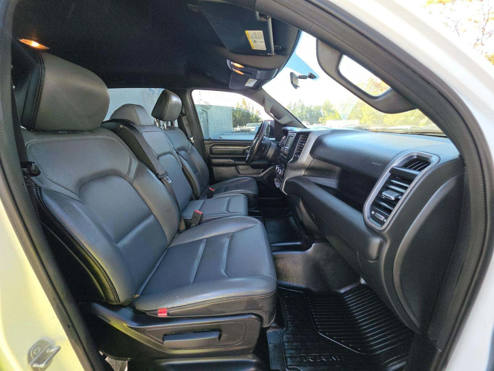 Dodge RAM 1500 Tradesman 5.7 HEMI - изображение 8