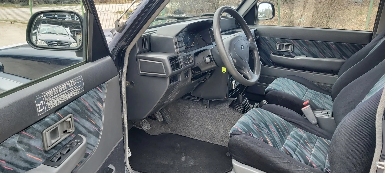 Daihatsu Feroza 1.6i-16V-ITALIA-GAZ, снимка 8 - Автомобили и джипове - 53725497