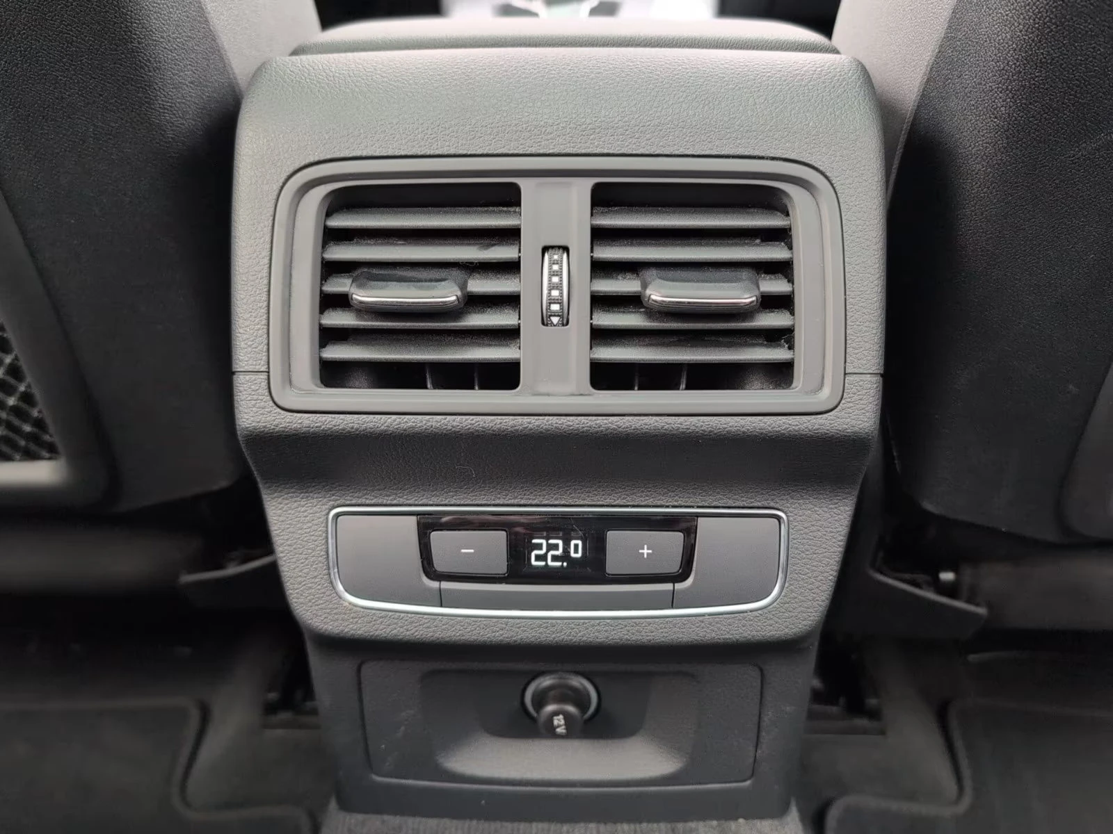 Audi Q5 QUATTRO/265HP/STRONIC/BLACK/PANO/360/MEMO/AHK/279q, снимка 15 - Автомобили и джипове - 54477258