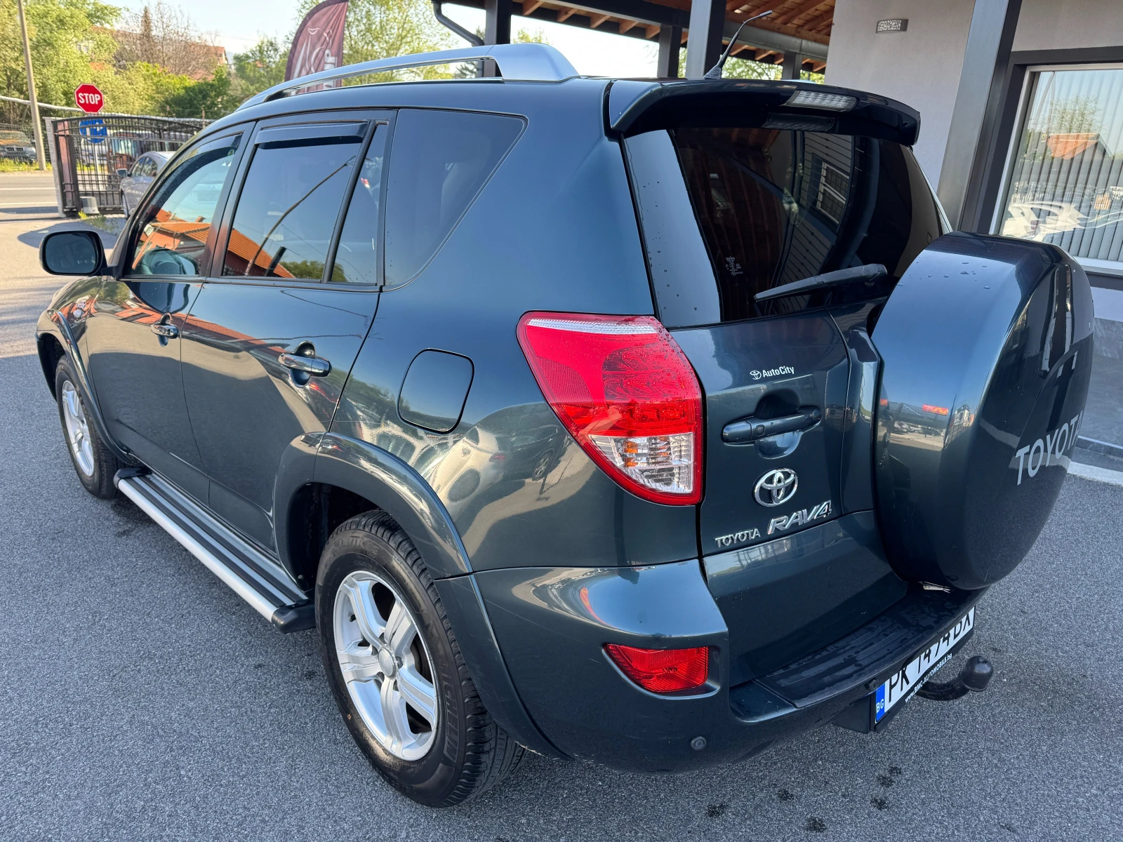Toyota Rav4 2.2D-CAT 4X4, снимка 6 - Автомобили и джипове - 54665584