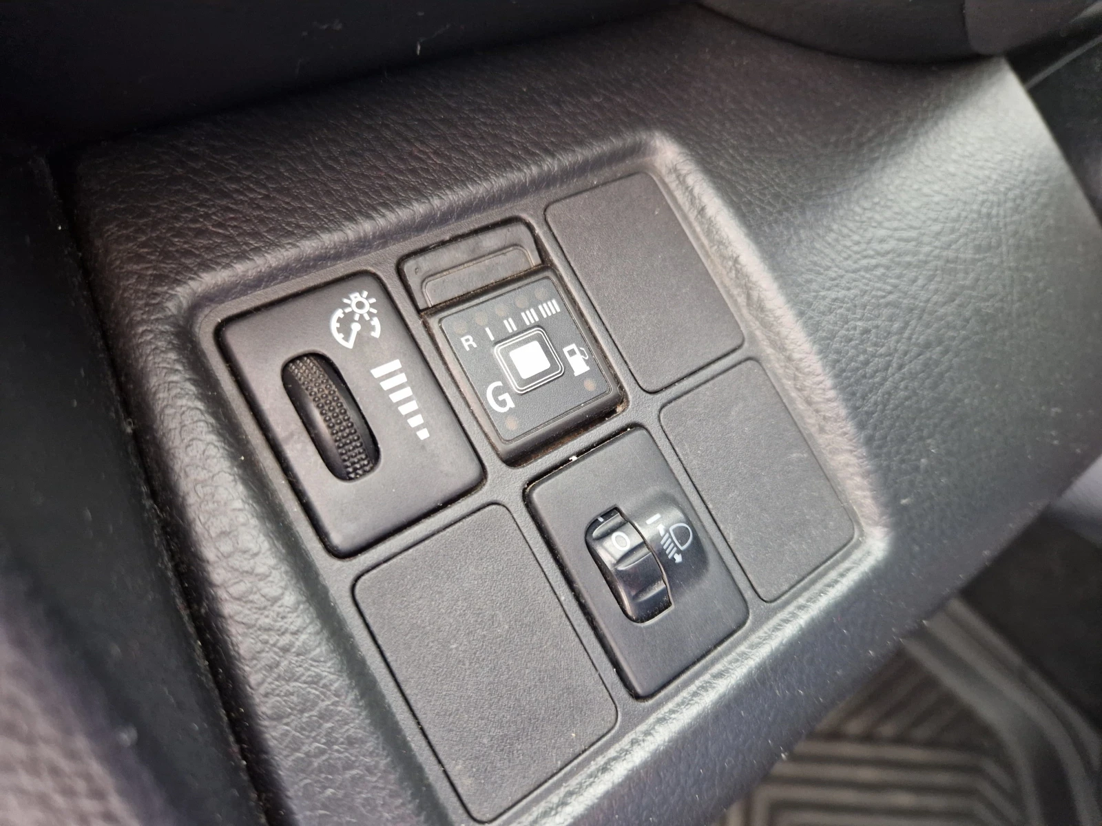 Toyota Rav4 4x4 ГАЗ/Бензин, снимка 13 - Автомобили и джипове - 54700973