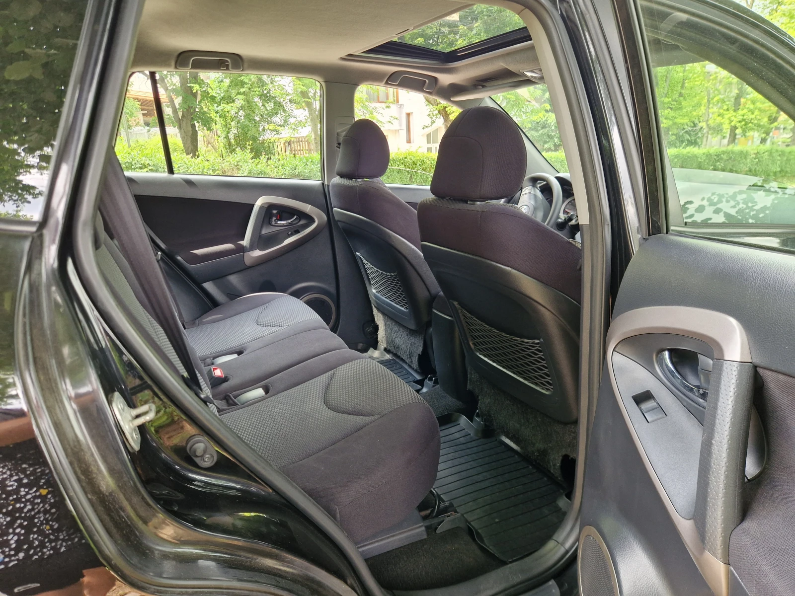 Toyota Rav4 4x4 ГАЗ/Бензин, снимка 8 - Автомобили и джипове - 54700973