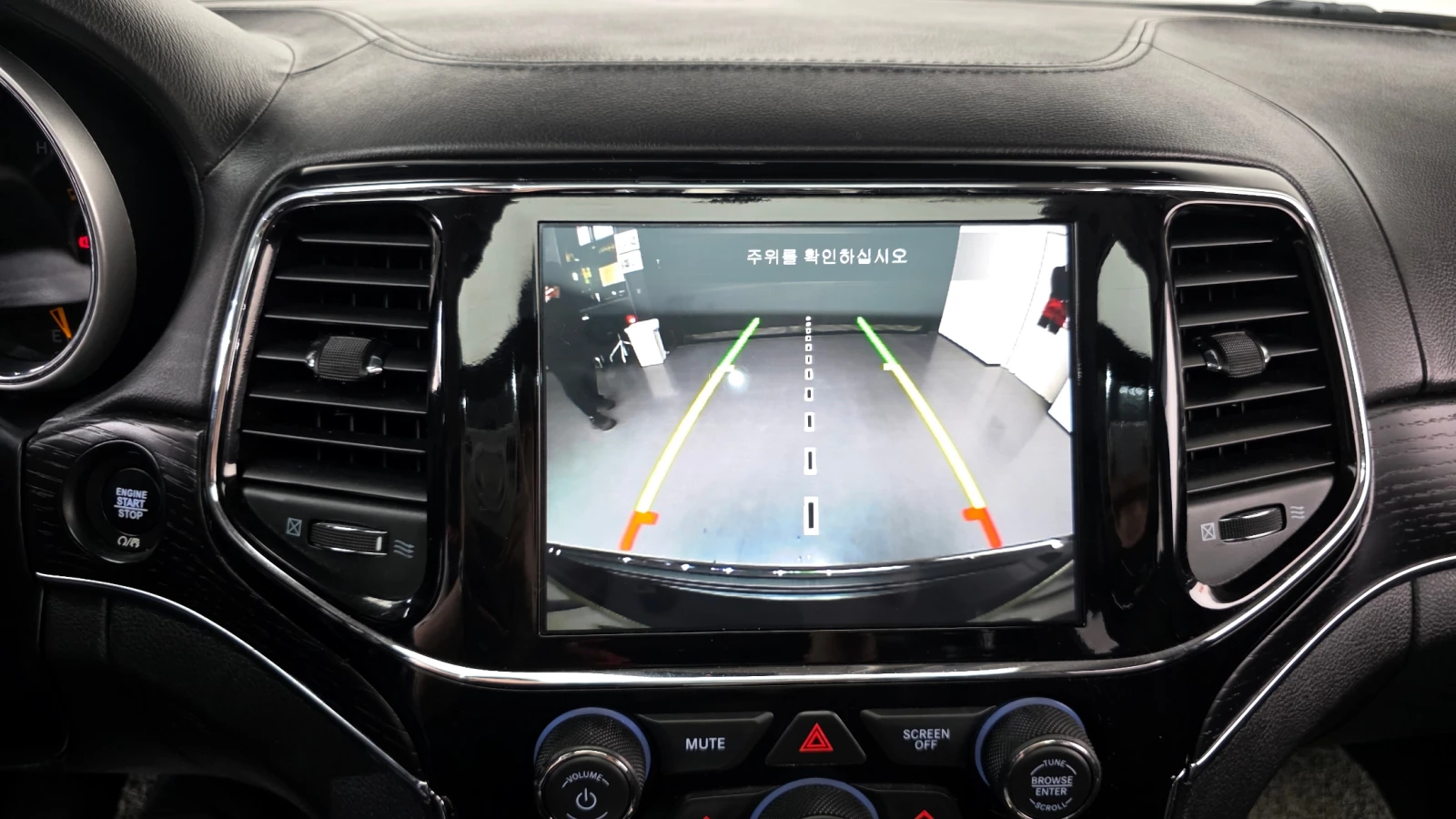 Jeep Grand cherokee 2020* 8ZF* SUMMIT* ОБДУХ* HARMAN* DISTRONIK* КРАЙН, снимка 10 - Автомобили и джипове - 54750736