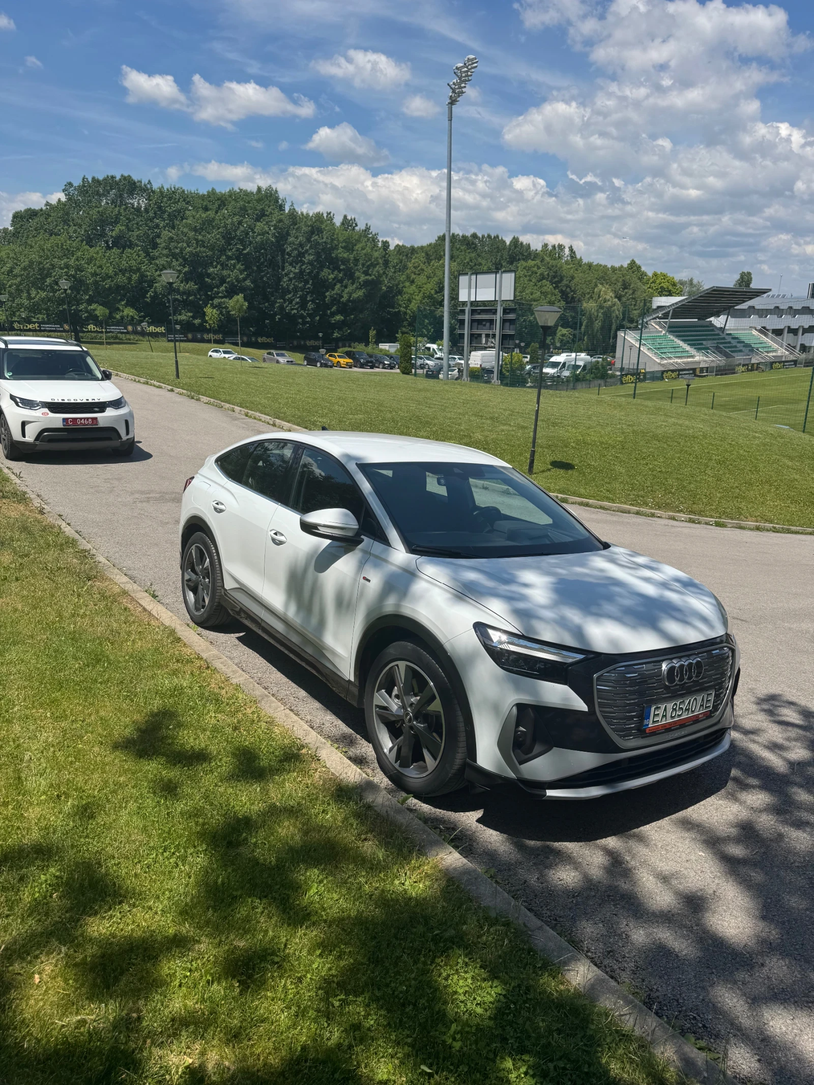 Audi Q4, снимка 2 - Автомобили и джипове - 55103335
