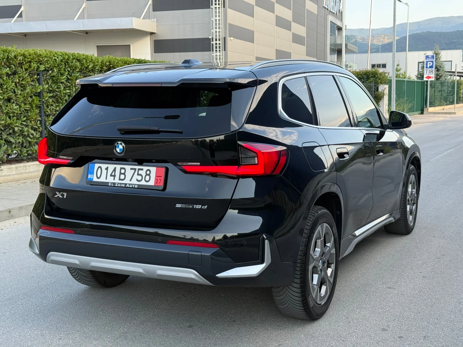 BMW X1 2.0D X Line/FULL LED/DIGITAL/КАМЕРА/ПЪЛНА ИСТОРИЯ, снимка 3 - Автомобили и джипове - 55900499