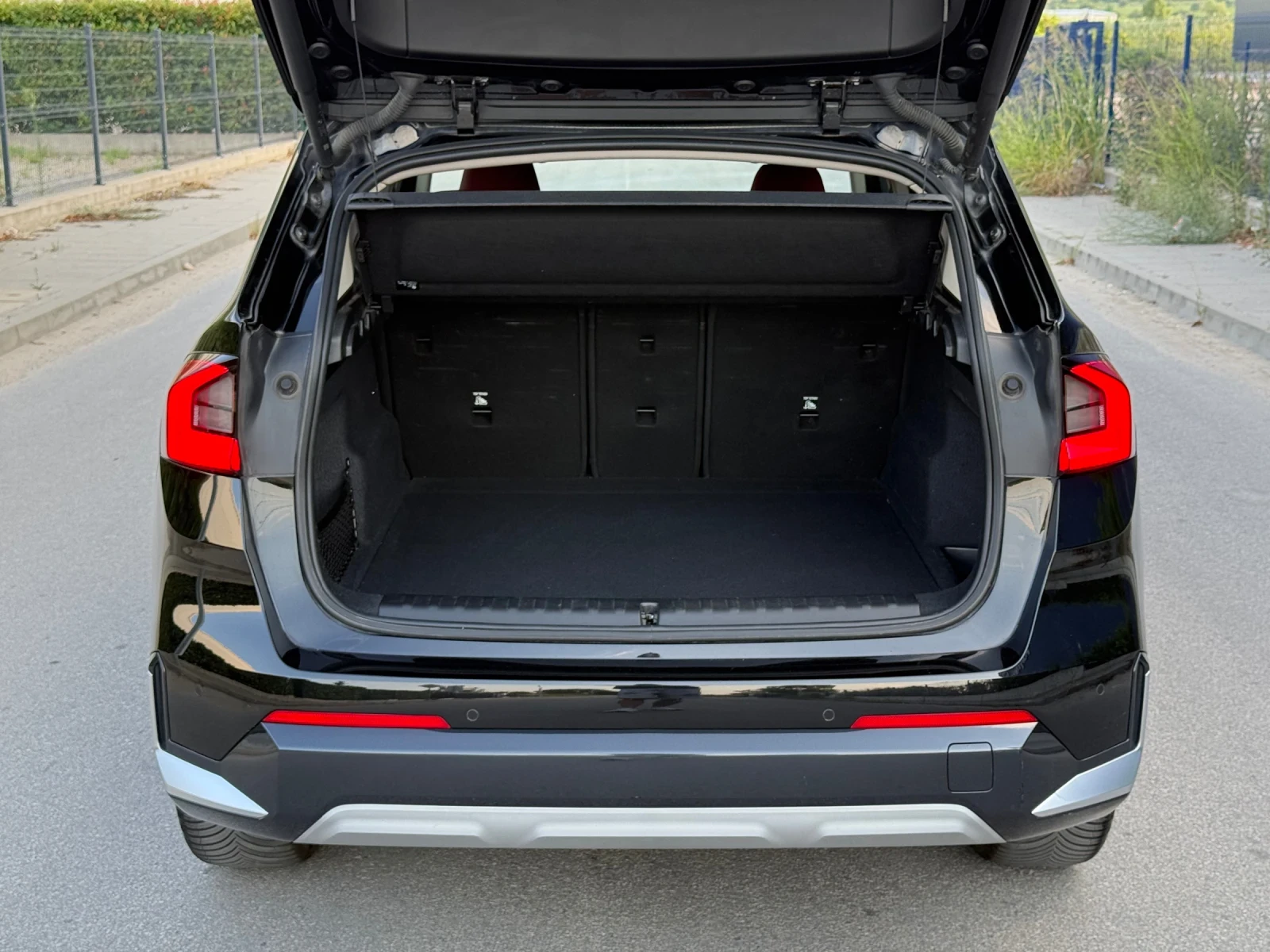 BMW X1 2.0D X Line/FULL LED/DIGITAL/КАМЕРА/ПЪЛНА ИСТОРИЯ, снимка 4 - Автомобили и джипове - 55900499