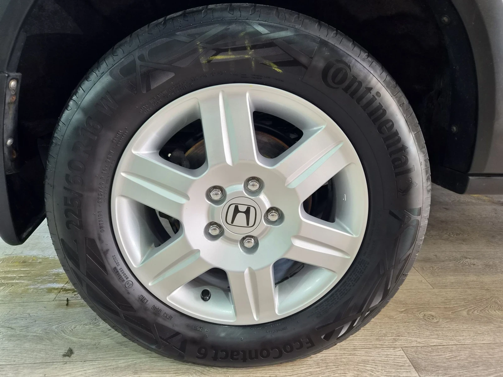 Honda Cr-v 2.0 i-Vtec автомат 8 гуми 8 джант, снимка 14 - Автомобили и джипове - 55935706