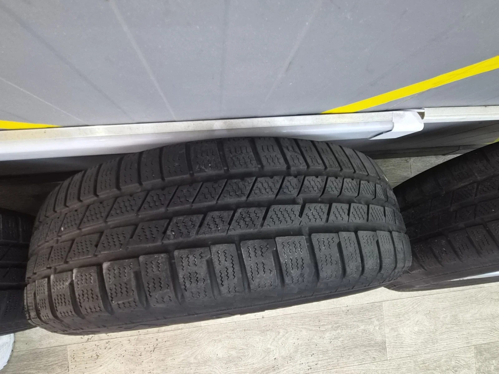 Honda Cr-v 2.0 i-Vtec автомат 8 гуми 8 джант, снимка 17 - Автомобили и джипове - 55935706