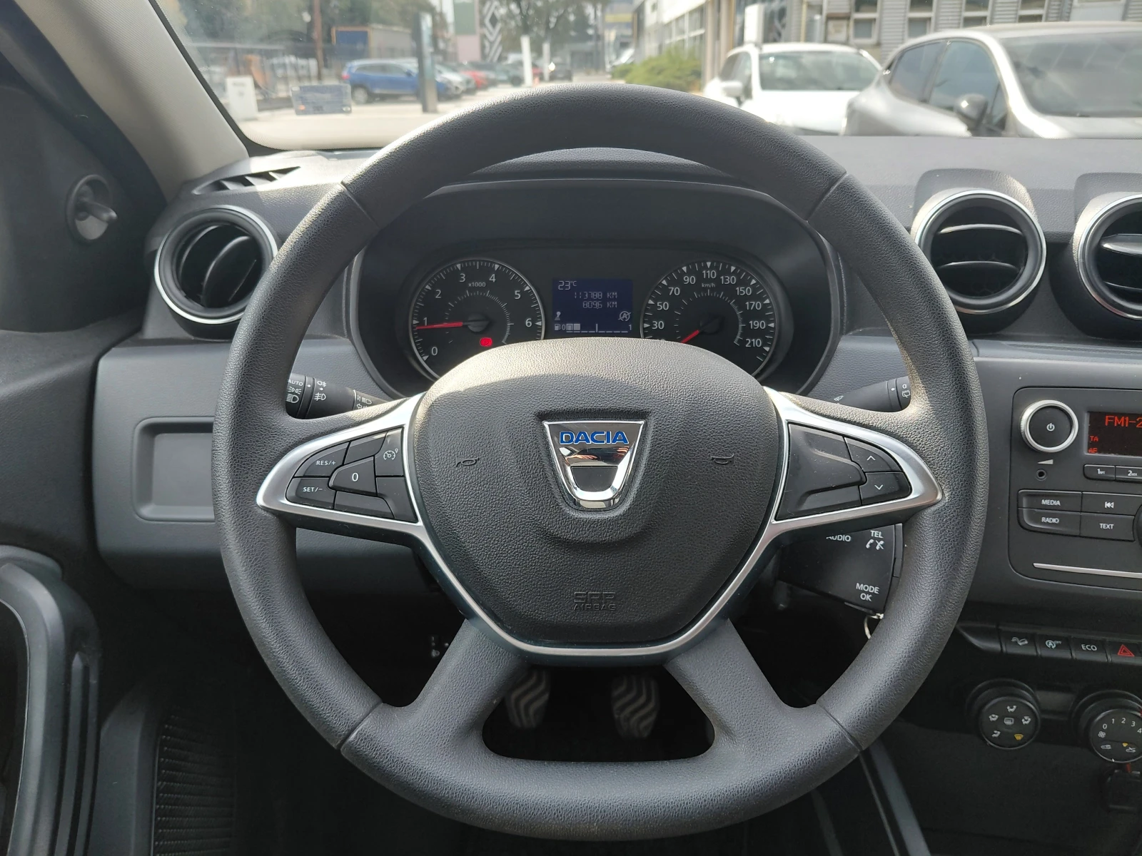 Dacia Duster 1.5 dCi/115к.с/Essential/4x4, снимка 9 - Автомобили и джипове - 56165431
