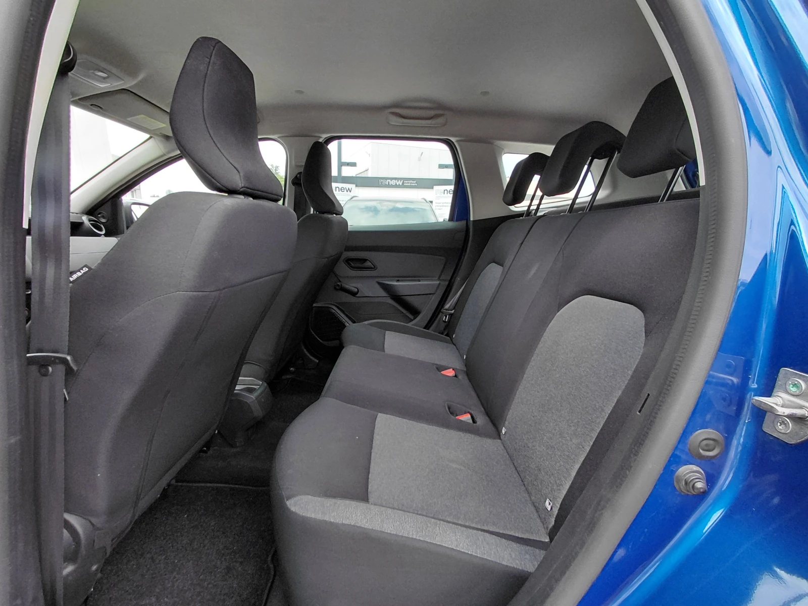Dacia Duster 1.5 dCi/115к.с/Essential/4x4, снимка 15 - Автомобили и джипове - 56165431