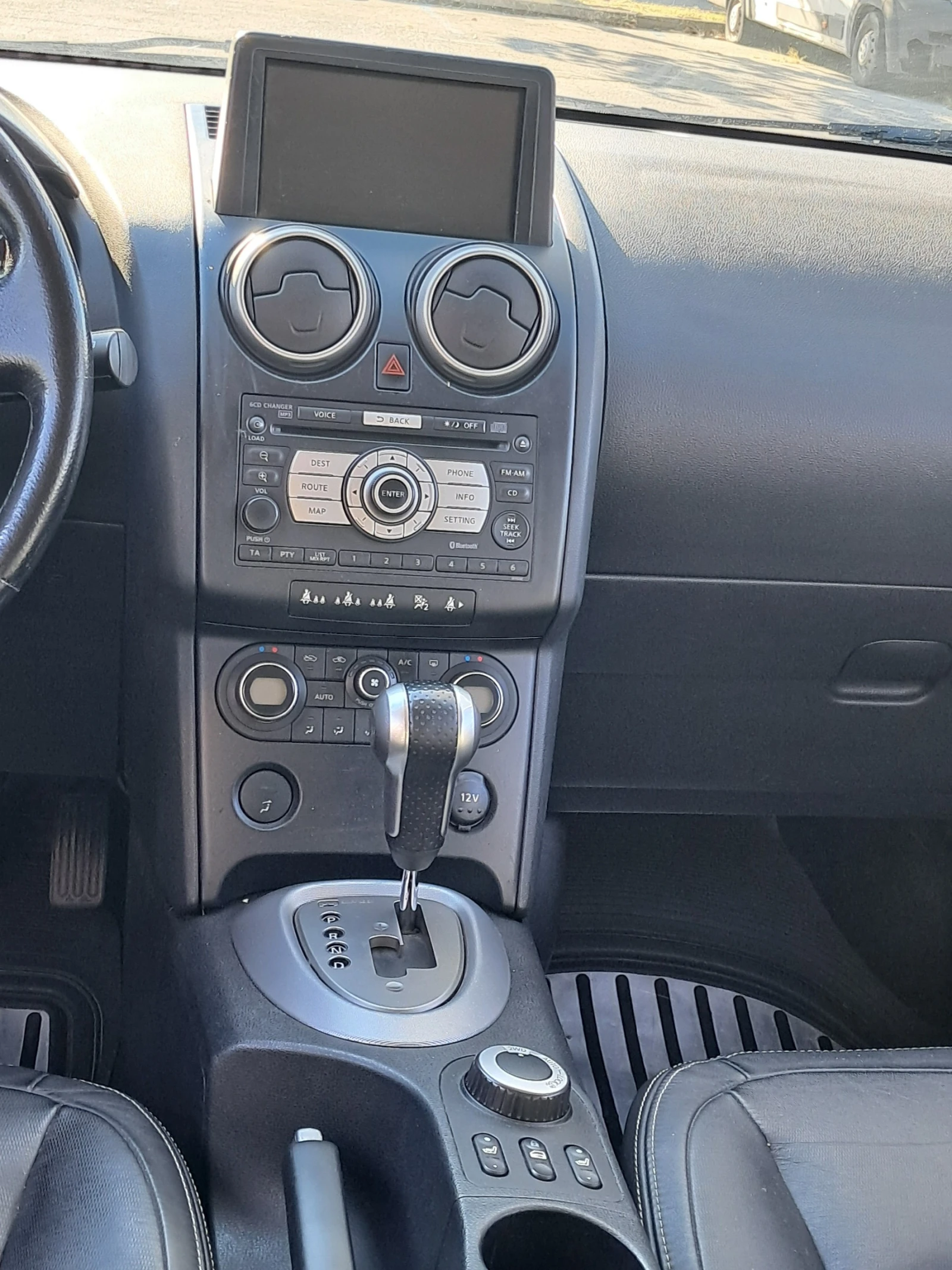 Nissan Qashqai, снимка 5 - Автомобили и джипове - 56390683