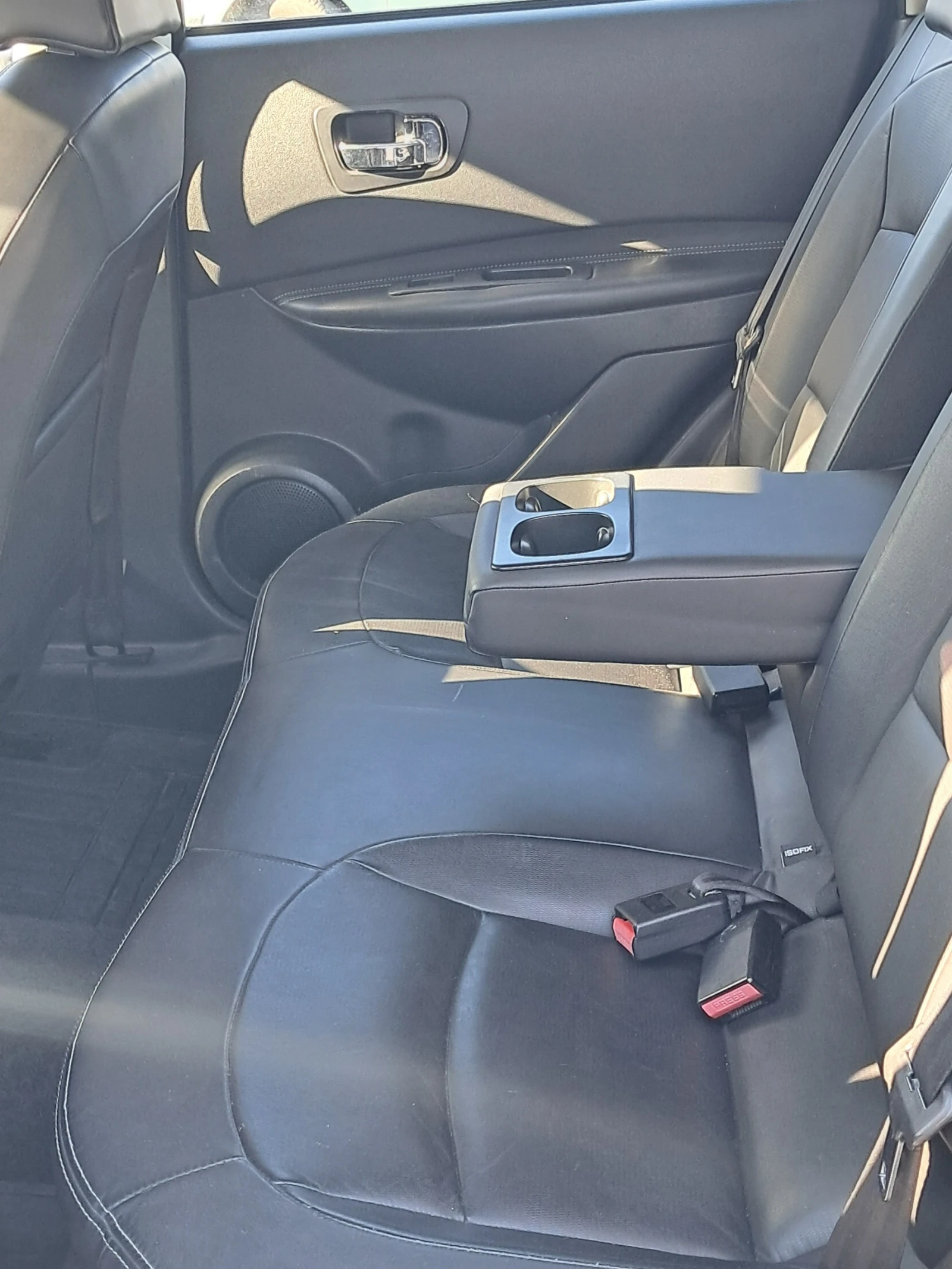 Nissan Qashqai, снимка 6 - Автомобили и джипове - 56390683