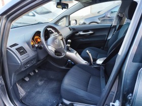 Toyota Auris Топ състояние 106456км, снимка 10 - Автомобили и джипове - 45619054