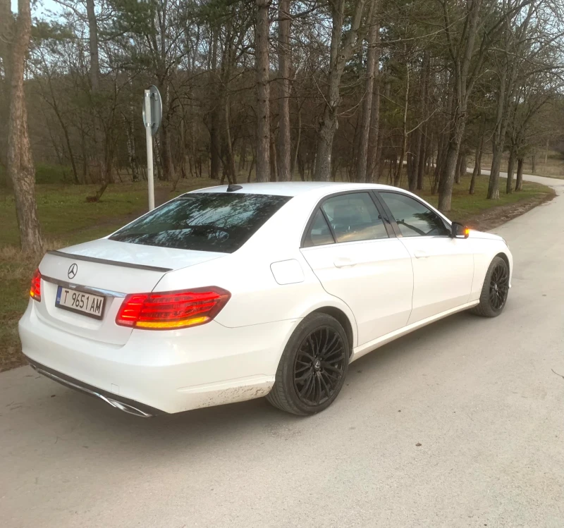 Mercedes-Benz E 200, снимка 4 - Автомобили и джипове - 48342703