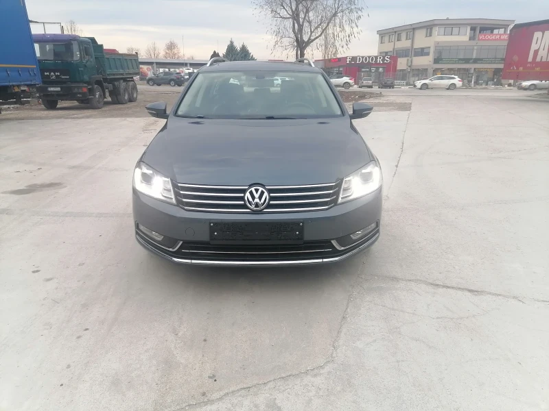 VW Passat * NAVI* * КОЖА* * AVTOMAT* * FULL* * BLUEMOTION* , снимка 1 - Автомобили и джипове - 48601485