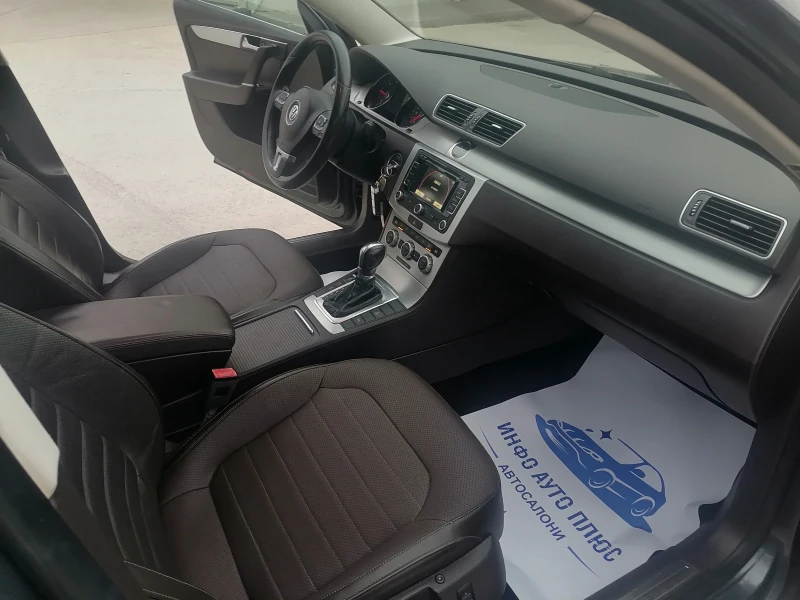 VW Passat * NAVI* * КОЖА* * AVTOMAT* * FULL* * BLUEMOTION* , снимка 12 - Автомобили и джипове - 48601485