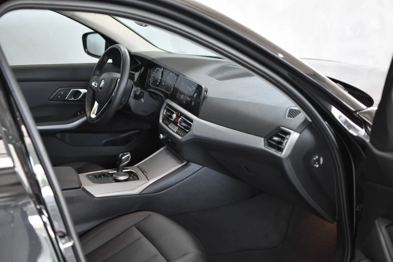 BMW 320 G21/MildHybrid/Steptronic, снимка 10 - Автомобили и джипове - 50725204