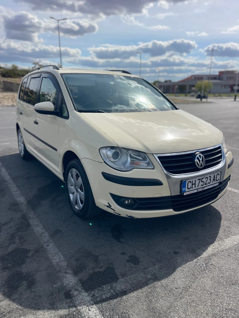VW Touran VW Touran 1.4 TSI   2010 г., снимка 3 - Автомобили и джипове - 52450169