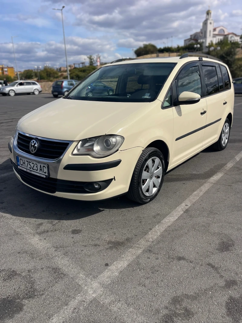 VW Touran VW Touran 1.4 TSI   2010 г., снимка 2 - Автомобили и джипове - 52450169