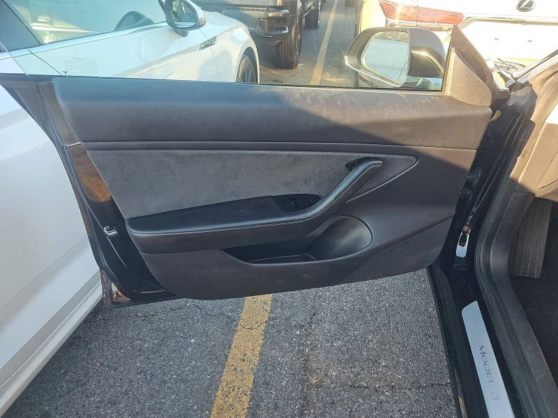 Tesla Model 3 Standard Range, снимка 12 - Автомобили и джипове - 52588934