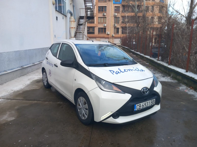 Toyota Aygo 1.0 vvti, снимка 2 - Автомобили и джипове - 53095437
