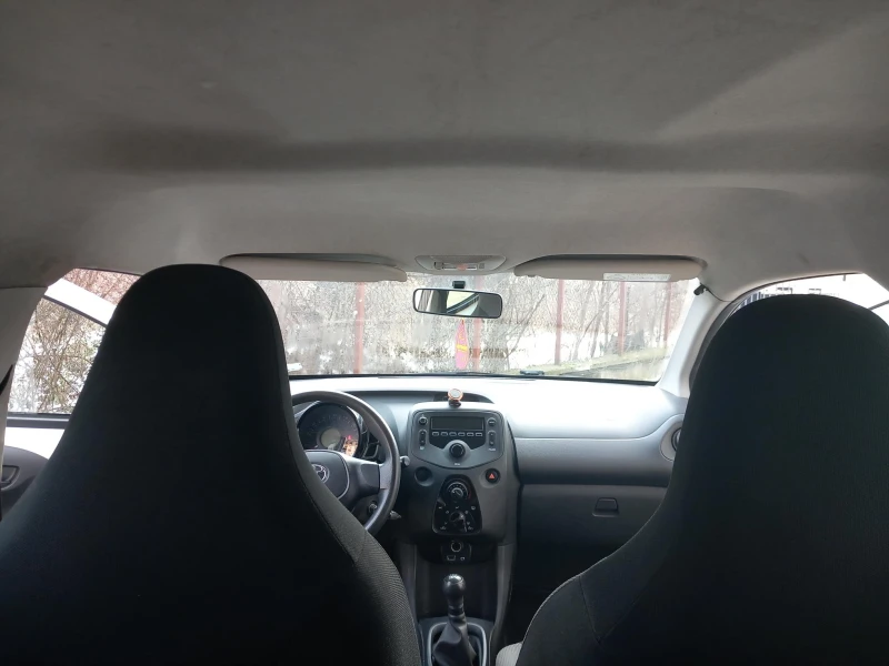 Toyota Aygo 1.0 vvti, снимка 7 - Автомобили и джипове - 53095437