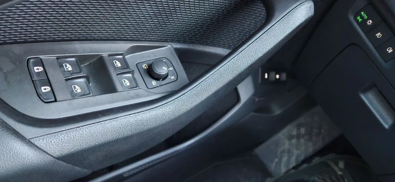 Skoda Octavia IV, снимка 14 - Автомобили и джипове - 53342391