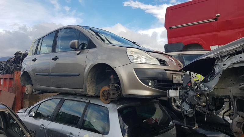 Renault Modus 1.5DCI, снимка 1 - Автомобили и джипове - 45613949