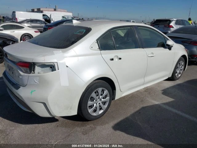 Toyota Camry Le* ЦЕНА ДО БЪЛГАРИЯ* АВТО КРЕДИТ* (CARFAX), снимка 4 - Автомобили и джипове - 49466972