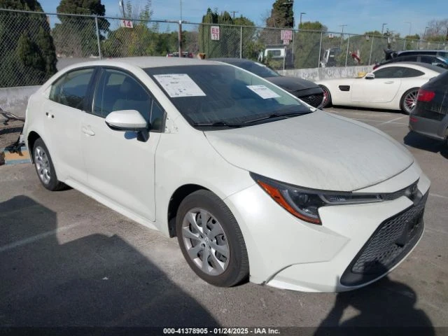 Toyota Camry Le* ЦЕНА ДО БЪЛГАРИЯ* АВТО КРЕДИТ* (CARFAX), снимка 13 - Автомобили и джипове - 49466972