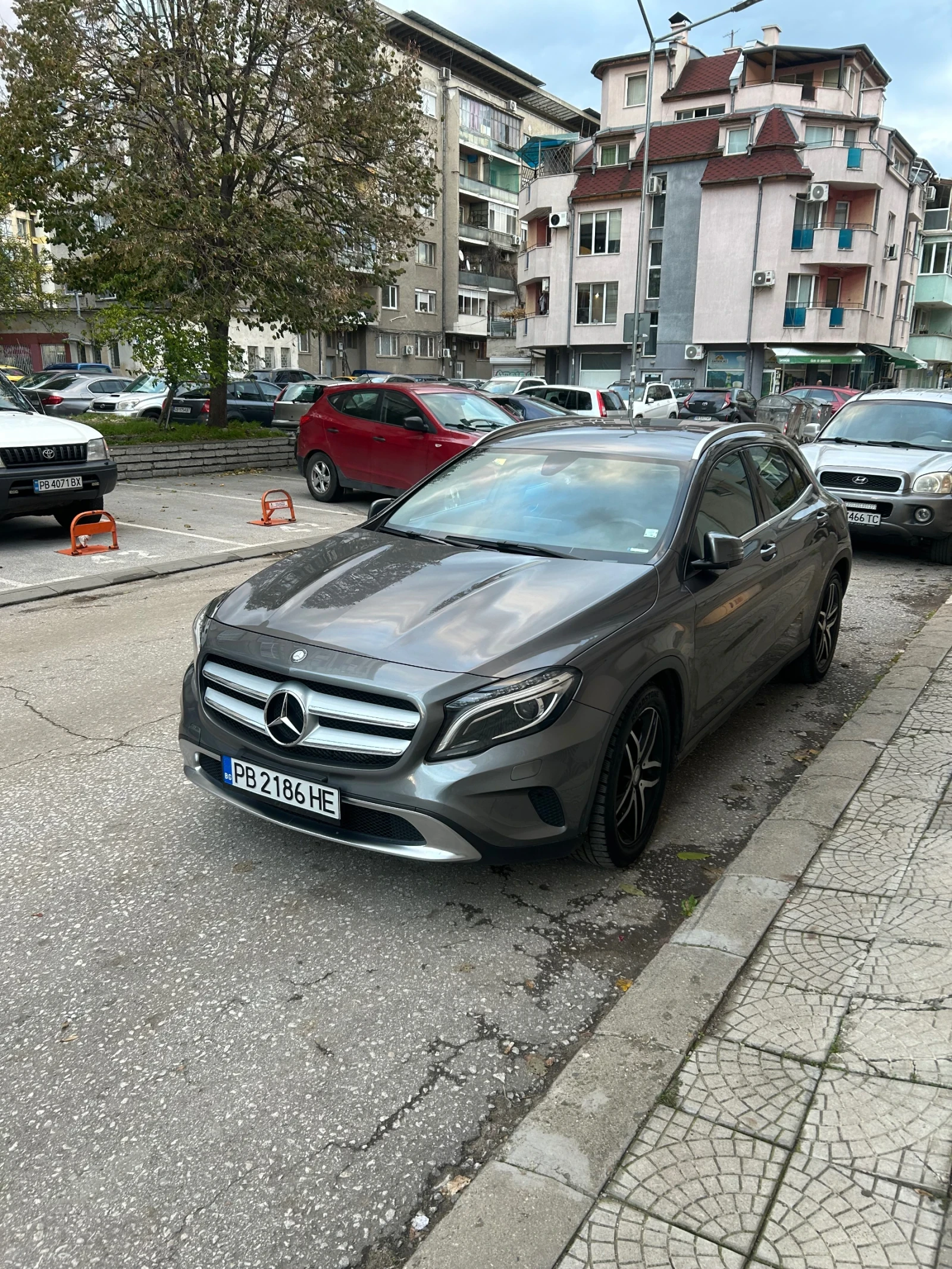 Mercedes-Benz GLA 180, снимка 1