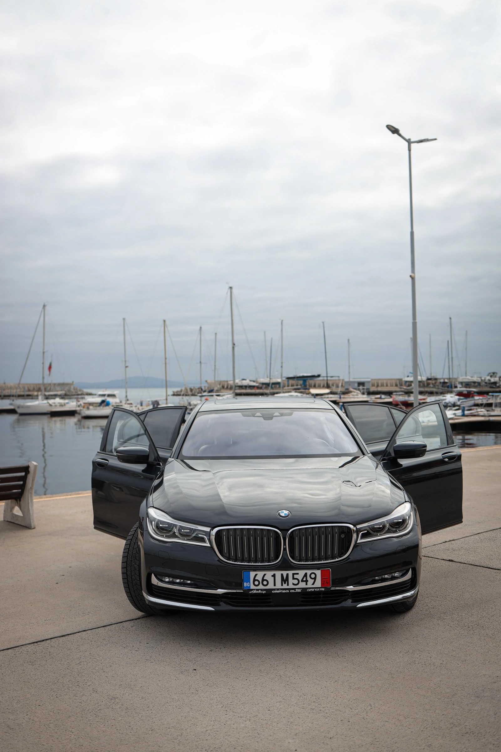 BMW 750 i xDrive M  - изображение 8