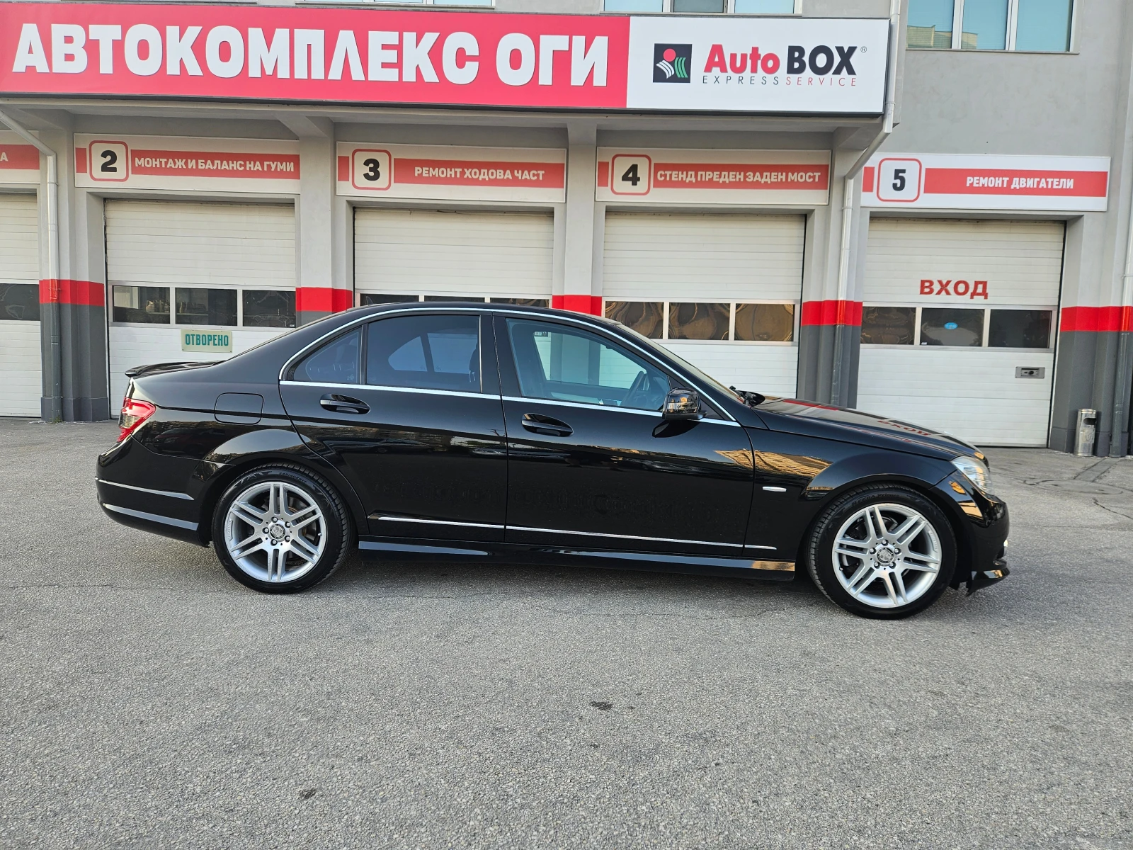 Mercedes-Benz C 220 AMG - изображение 6