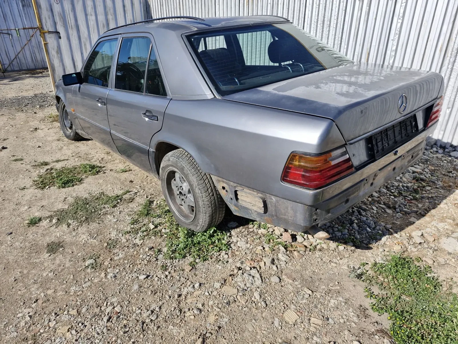 Mercedes-Benz 124 2.0  - изображение 2