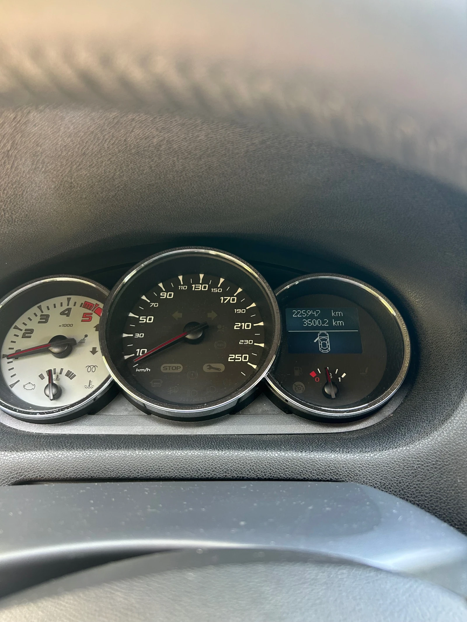 Renault Megane 1.5 dCi GT line - изображение 6