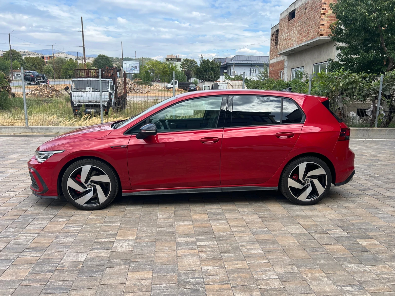 VW Golf GTI РЪЧНИ СКОРОСТИ  - изображение 2