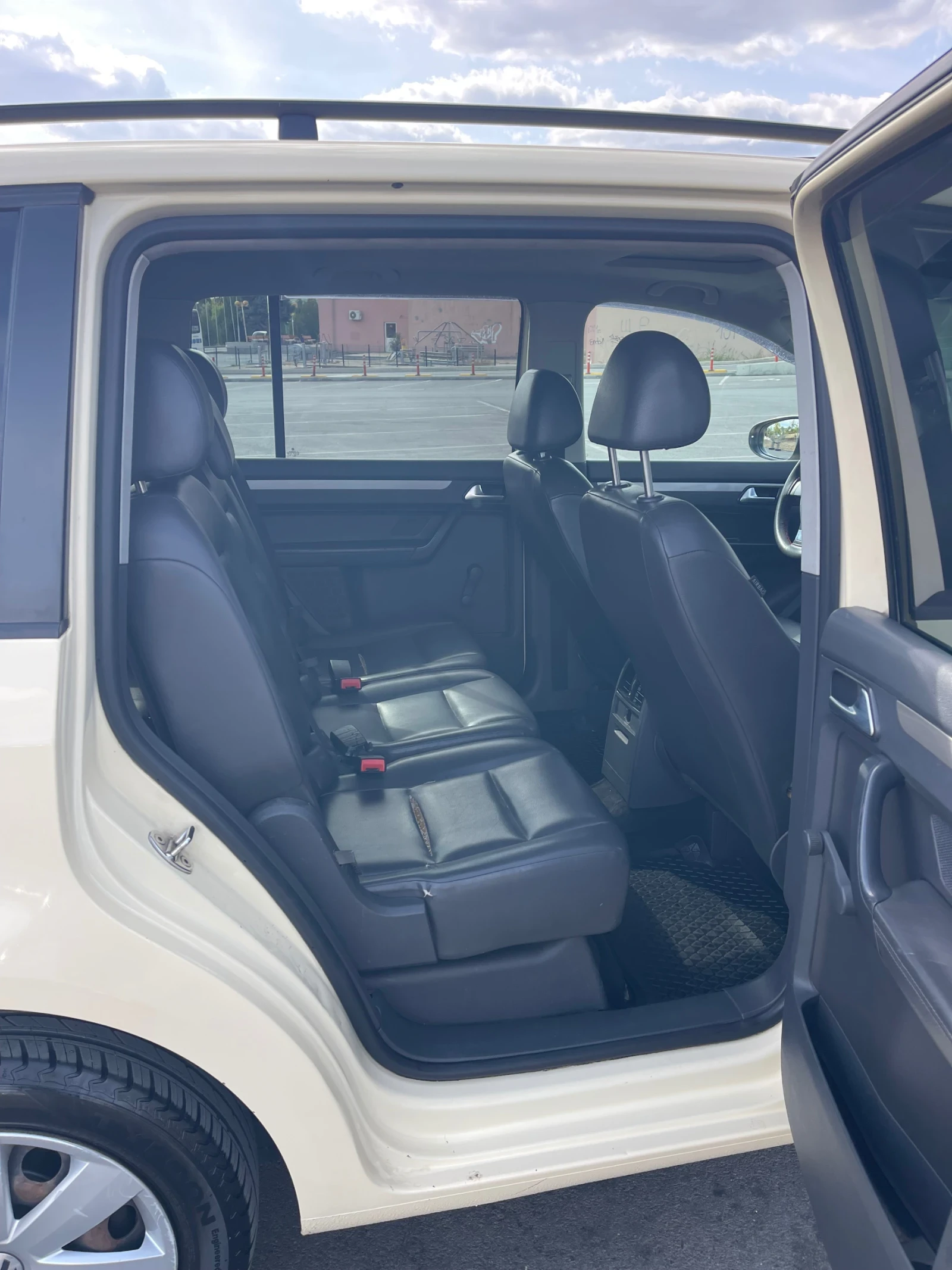 VW Touran VW Touran 1.4 TSI   2010 г. - изображение 9