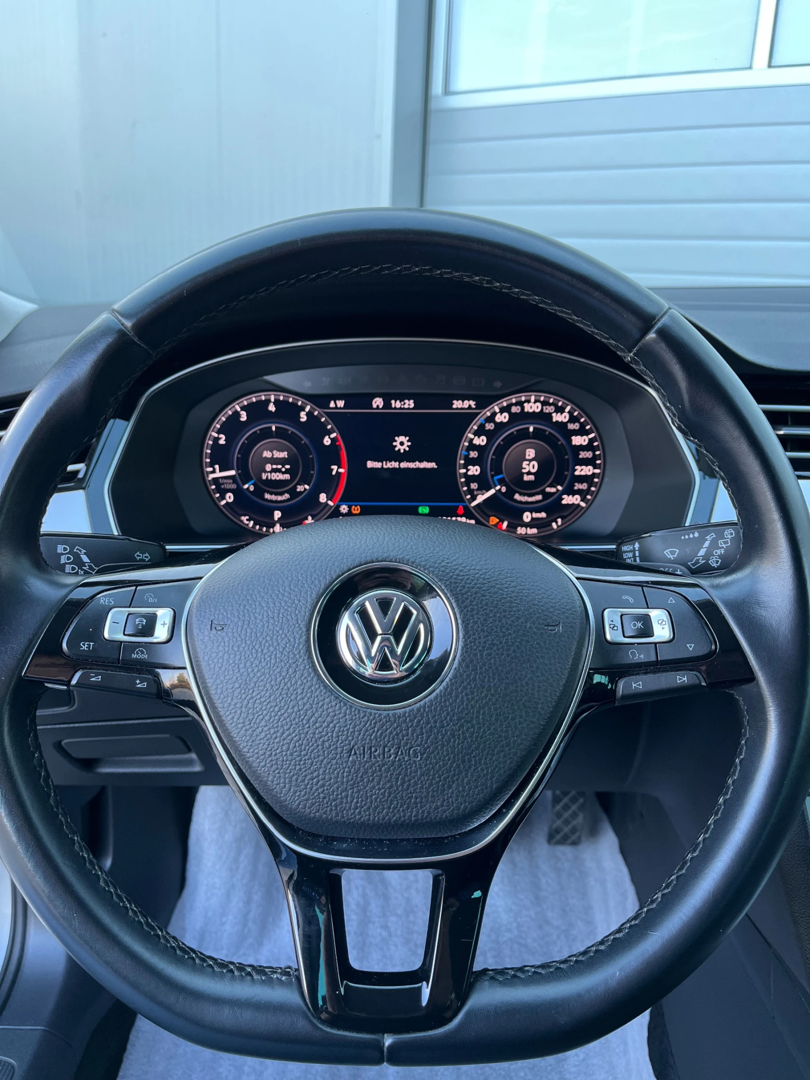VW Passat 1.8 TSI DSG DIGITAL COCKPIT TUV-Германия 180к.с. - изображение 9