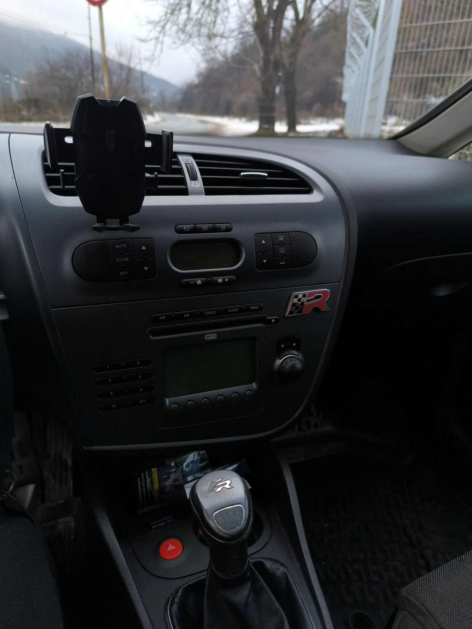 Seat Leon 2.0 TDI - изображение 8