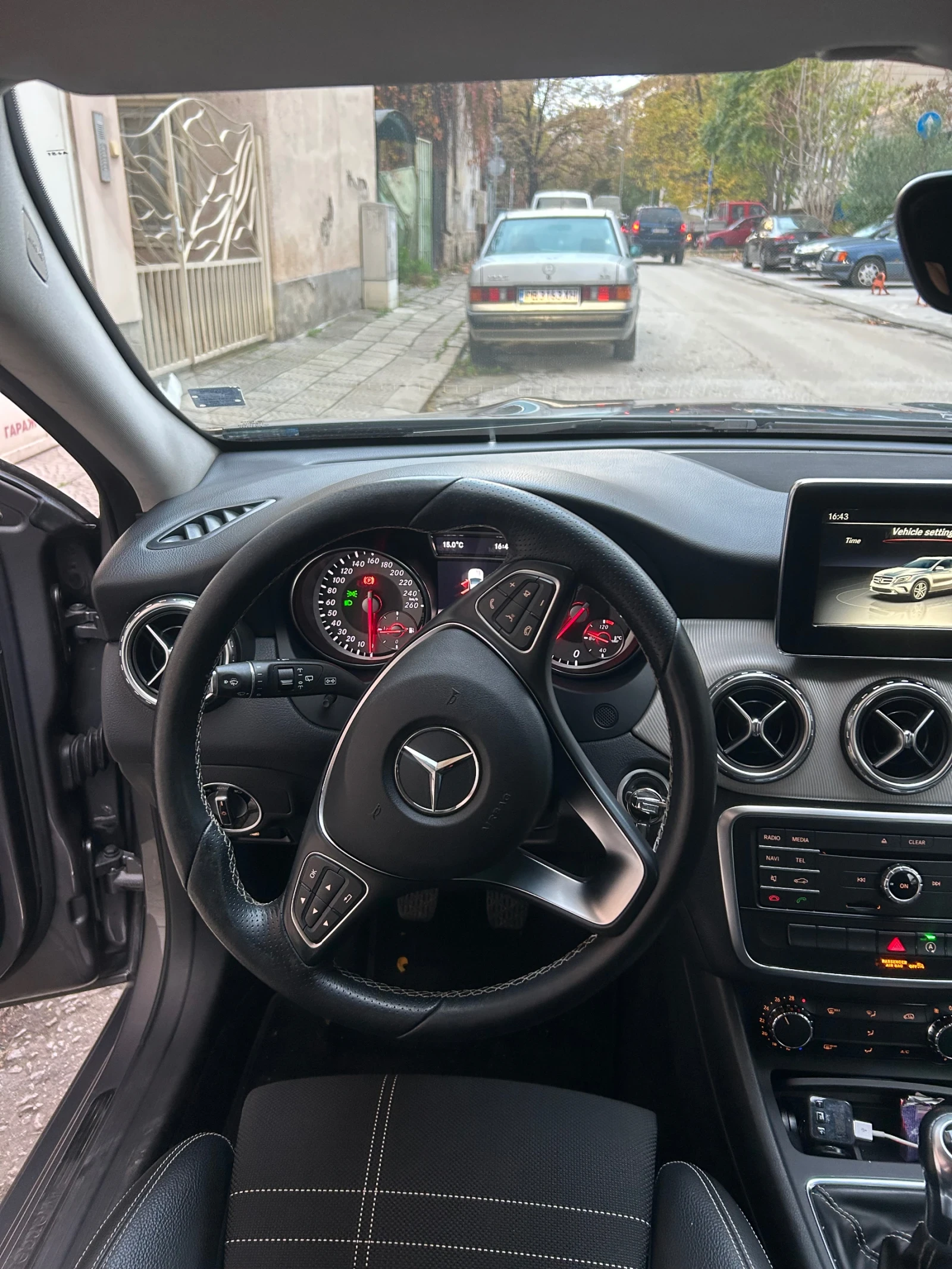 Mercedes-Benz GLA 180 | Mobile.bg   2