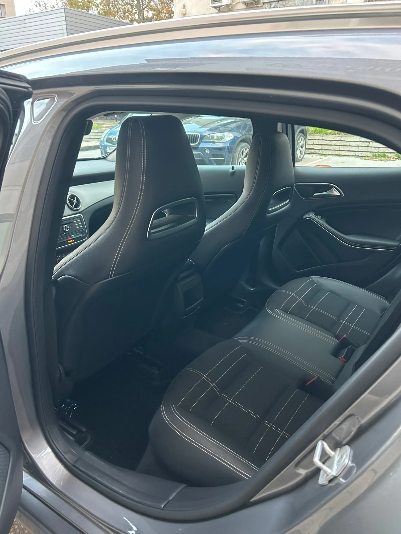 Mercedes-Benz GLA 180 | Mobile.bg   7