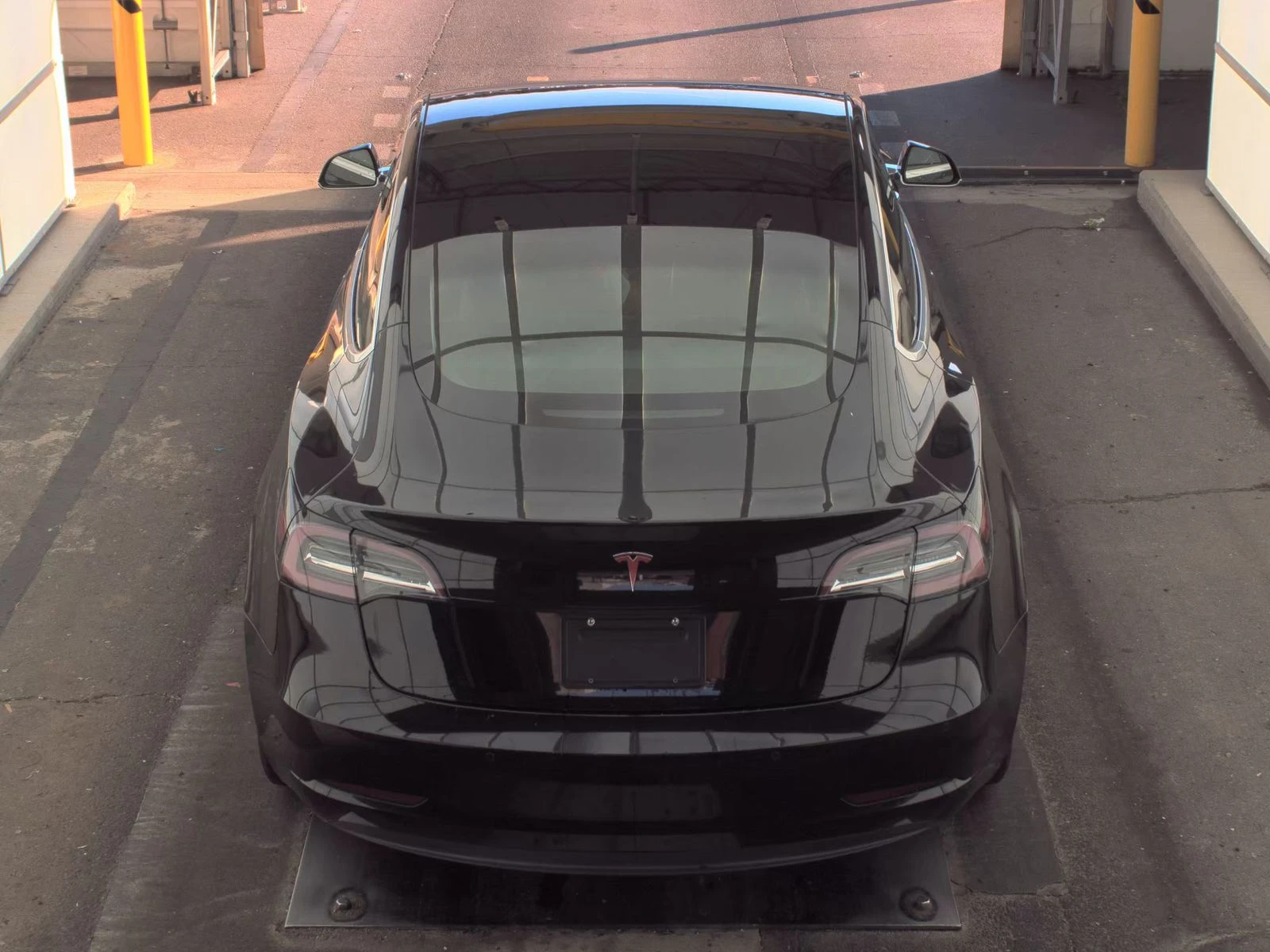 Tesla Model 3 Standard Range - изображение 5