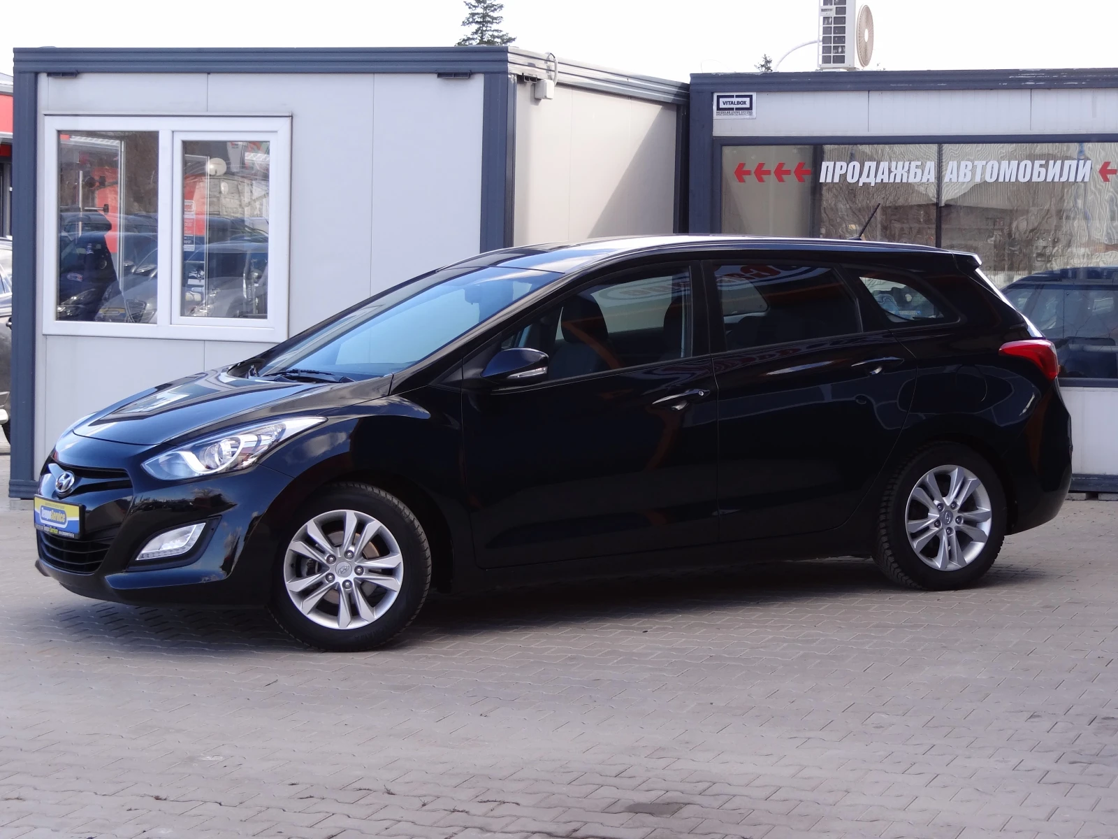 Hyundai I30 1.4i - 100k.c. /Климатроник/6-скорости/Euro - 5B/ - изображение 2
