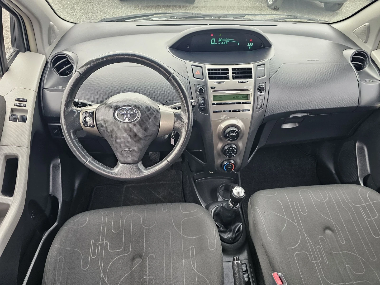 Toyota Yaris 1.3i 100KC 6-СК! - изображение 10