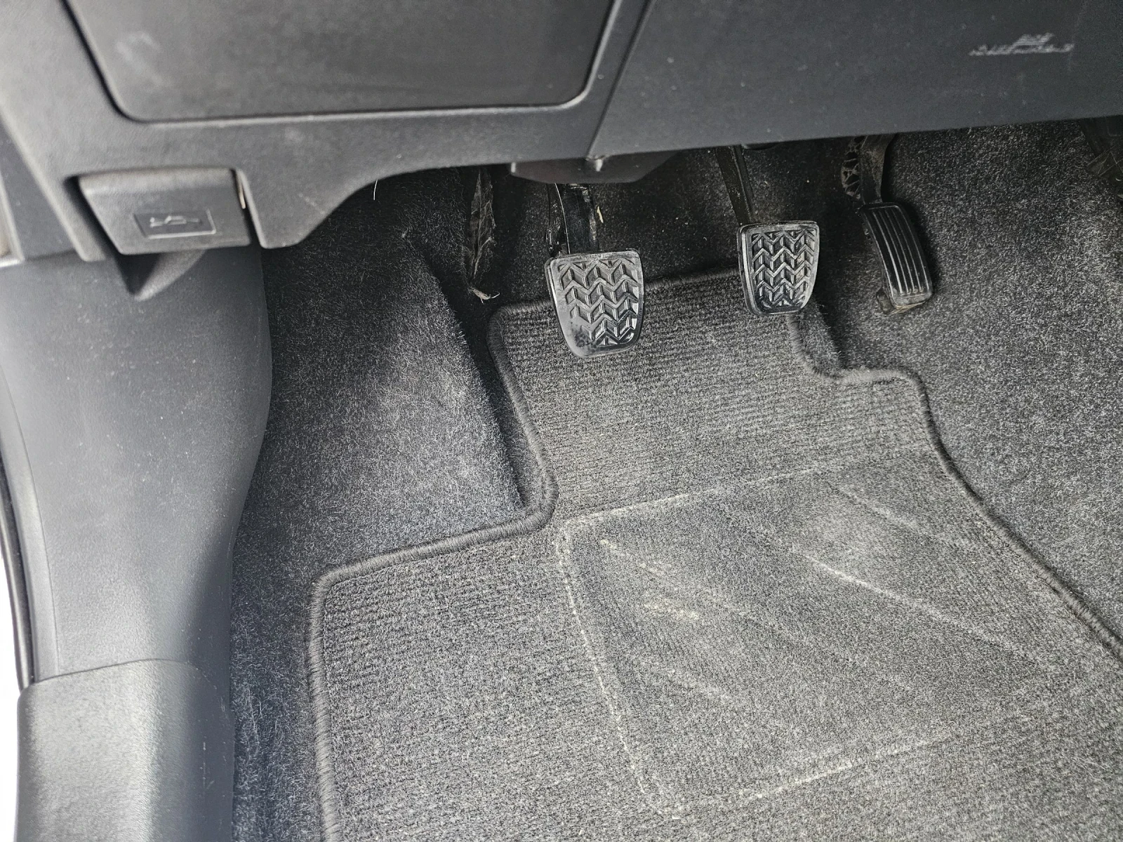 Toyota Yaris 1.3i 100KC 6-��! | Mobile.bg � ����������� 14