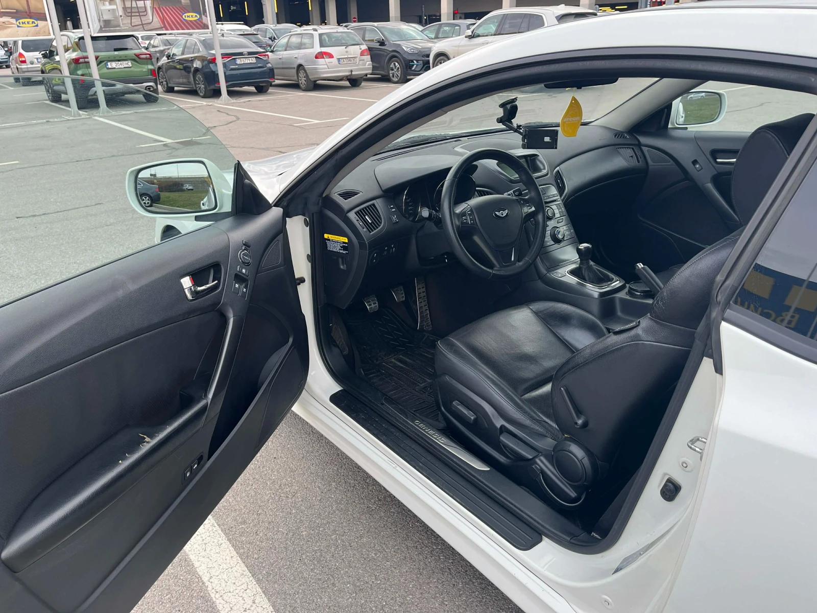 Hyundai Genesis Coupe, снимка 2 - Автомобили и джипове - 53928157