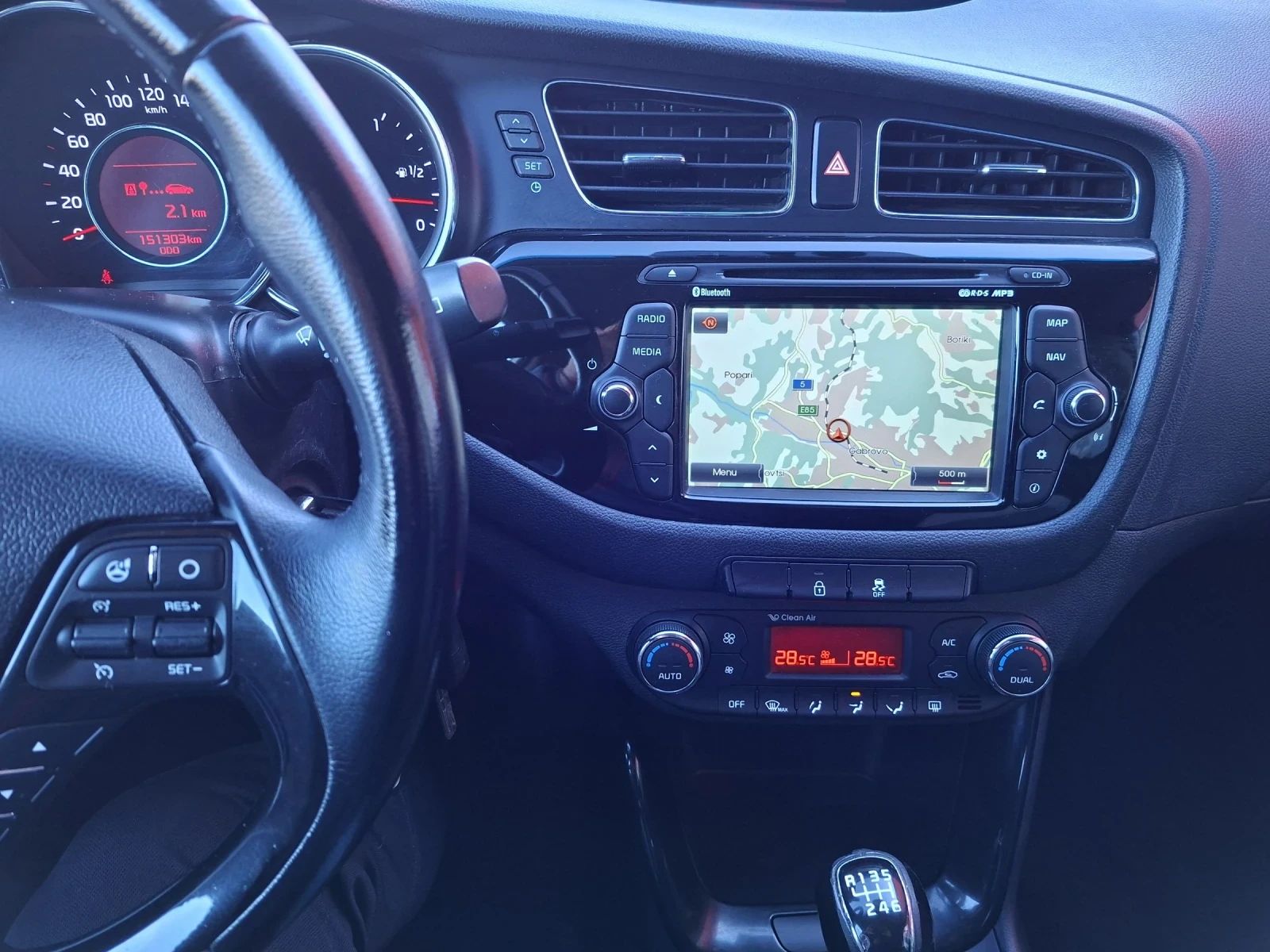 Kia Ceed 1.6 бензин , снимка 14 - Автомобили и джипове - 54025380