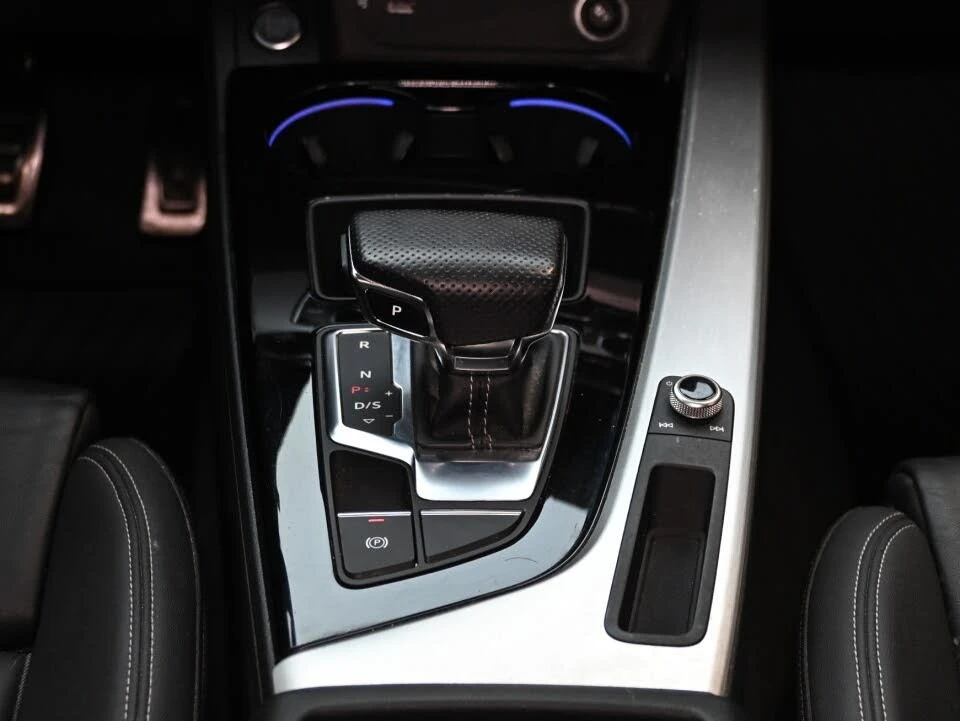 Audi A5 45TFSI* Technik* АвтоКредит* (ЦЕНА ДО БГ), снимка 12 - Автомобили и джипове - 54058342